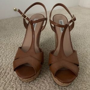 Steve Madden brown wedge sandal
